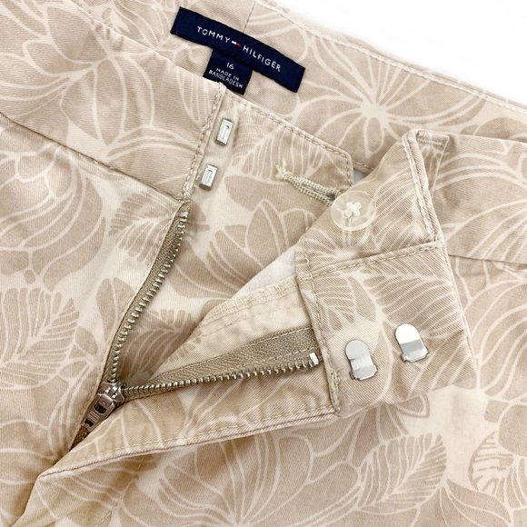 TOMMY HILFIGER Women's Flat Front Floral Print Shorts - NEW - Picture 5 of 8